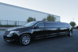 MKT Limousine exterior